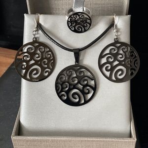 Beautiful set of stainless steel jewelry